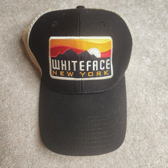 Patagonia Black and Cream Cap - Picture 1 of 5